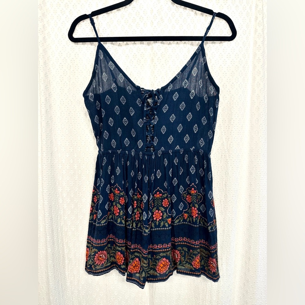 Patrons of Peace | Tank Top. Size Small - Picture 3 of 9